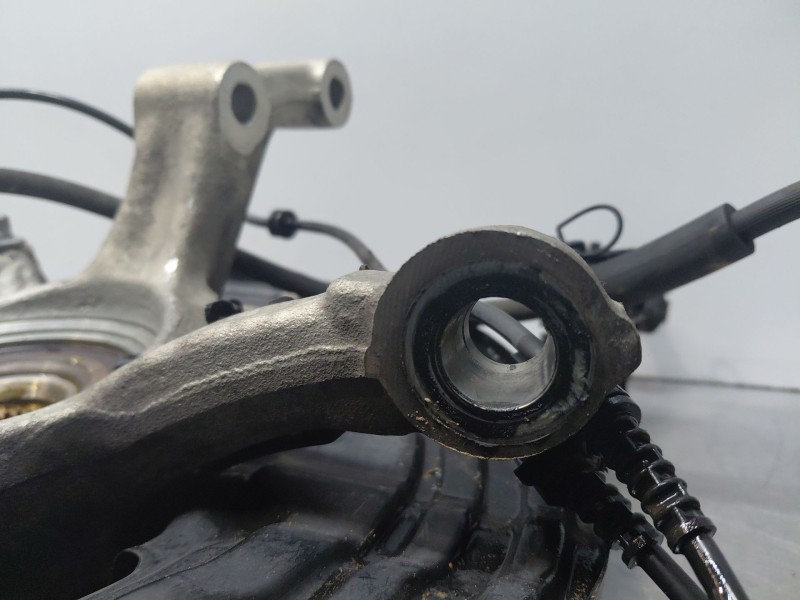 Recambio de mangueta delantera derecha para mercedes-benz clase b (w246) sport referencia OEM IAM A2463320601  