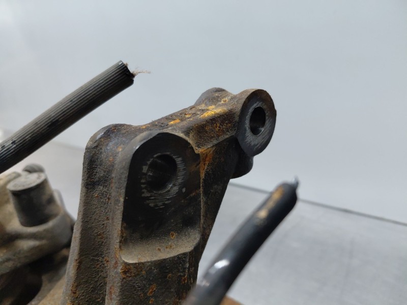 Recambio de mangueta delantera derecha para dacia lodgy laureate referencia OEM IAM 400143629R  