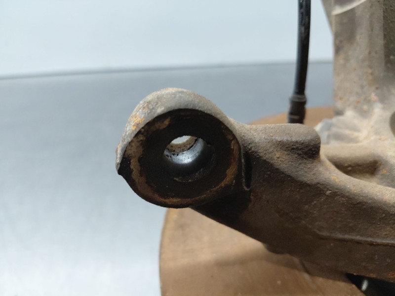 Recambio de mangueta delantera izquierda para dacia lodgy laureate referencia OEM IAM 400116210R  