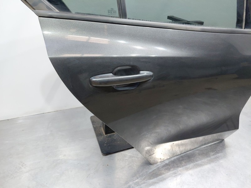 Recambio de puerta trasera derecha para ford focus st-line referencia OEM IAM   