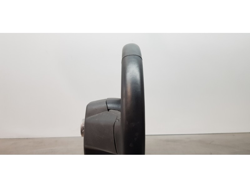 Recambio de volante para toyota corolla (e21) hybrid active referencia OEM IAM 4510202800C0 451000Z220 