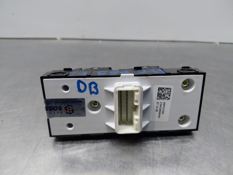 Recambio de mando elevalunas delantero izquierdo para kia xceed tech referencia OEM IAM 93570J7000  