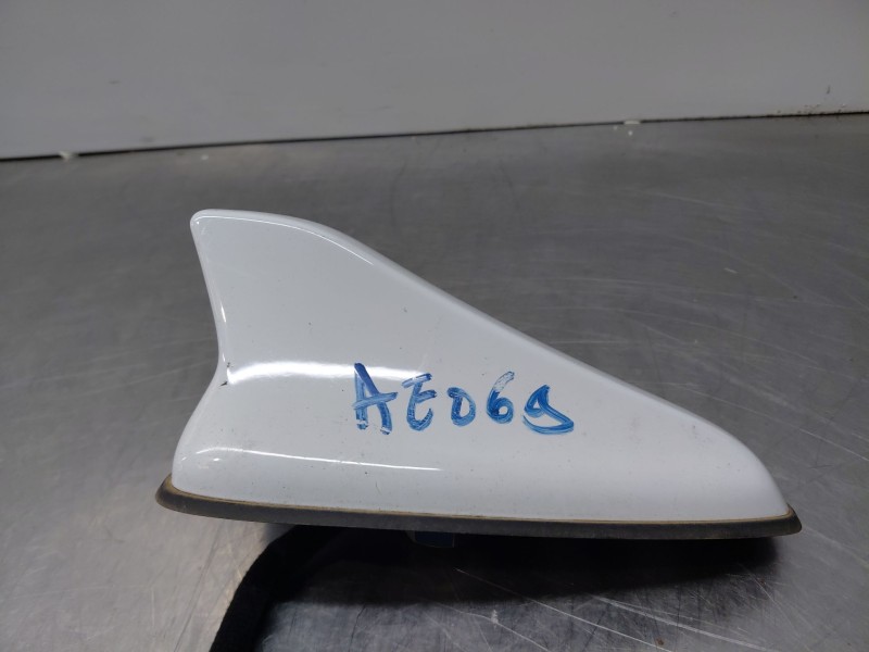 Recambio de antena para kia xceed tech referencia OEM IAM 96210J7700WD  