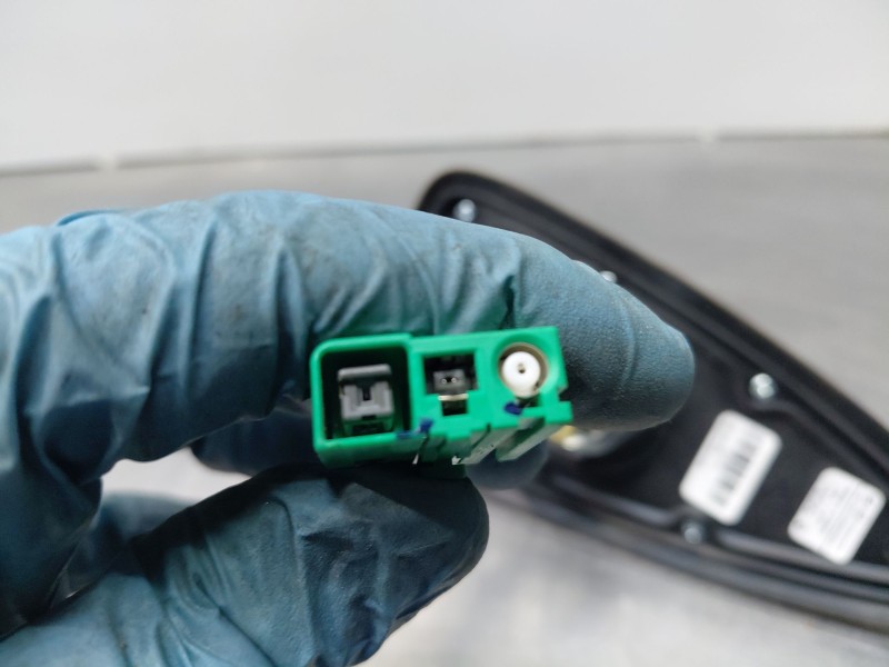 Recambio de antena para kia xceed tech referencia OEM IAM 96210J7700WD  