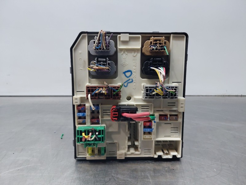 Recambio de caja reles / fusibles para mercedes-benz citan (w415) furgon confort referencia OEM IAM 284b63788r  