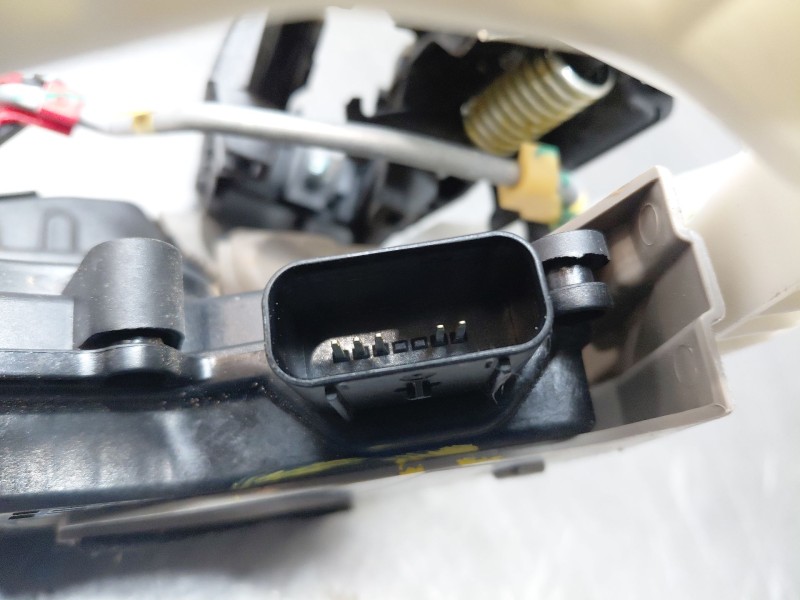 Recambio de cerradura puerta delantera derecha para kia xceed tech referencia OEM IAM   