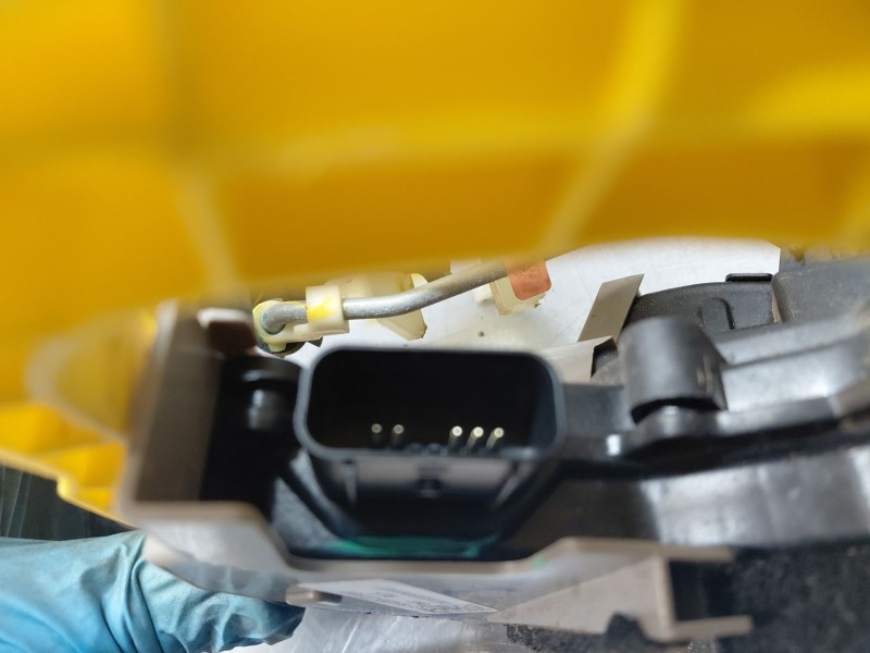 Recambio de cerradura puerta trasera izquierda para kia xceed tech referencia OEM IAM   