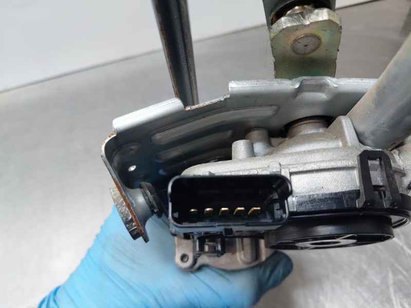 Recambio de motor limpia delantero para kia xceed tech referencia OEM IAM   