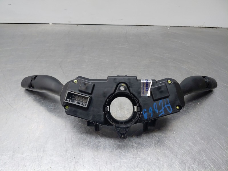 Recambio de mando multifuncion para kia xceed tech referencia OEM IAM   