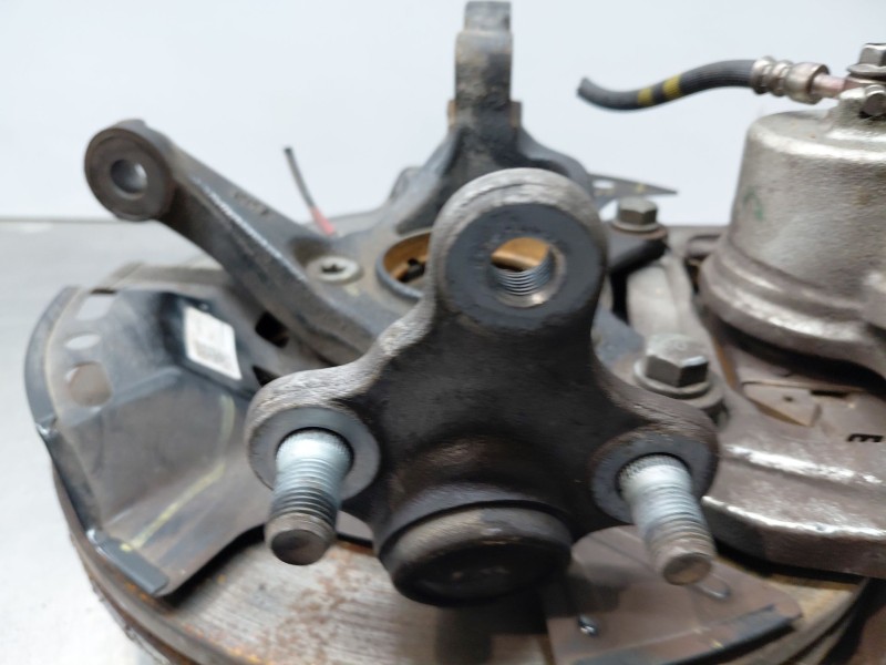 Recambio de mangueta delantera izquierda para kia xceed tech referencia OEM IAM 51715J7AA0  