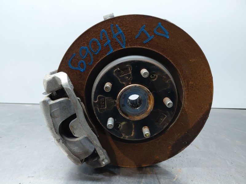 Recambio de mangueta delantera izquierda para kia xceed tech referencia OEM IAM 51715J7AA0  