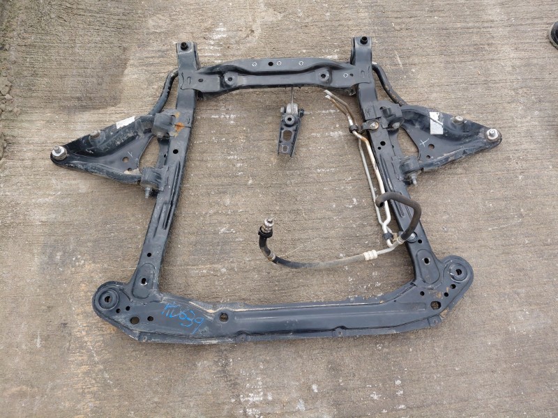 Recambio de puente delantero para dacia lodgy laureate referencia OEM IAM 544010575R 544011591R 