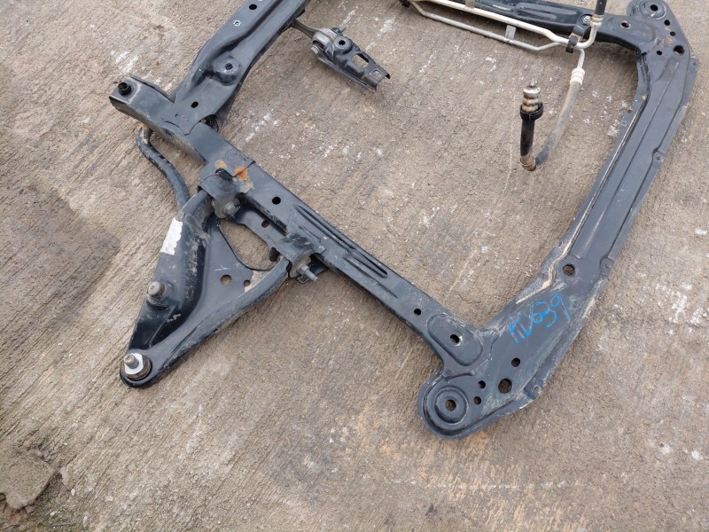 Recambio de puente delantero para dacia lodgy laureate referencia OEM IAM 544010575R 544011591R 