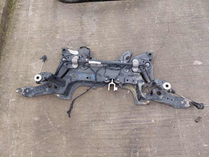 Recambio de puente delantero para ford focus st-line referencia OEM IAM   