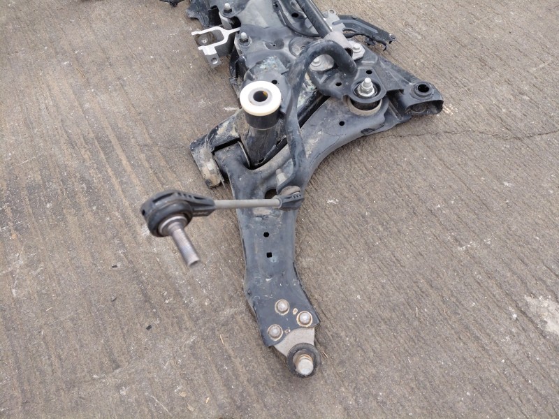 Recambio de puente delantero para ford focus st-line referencia OEM IAM   