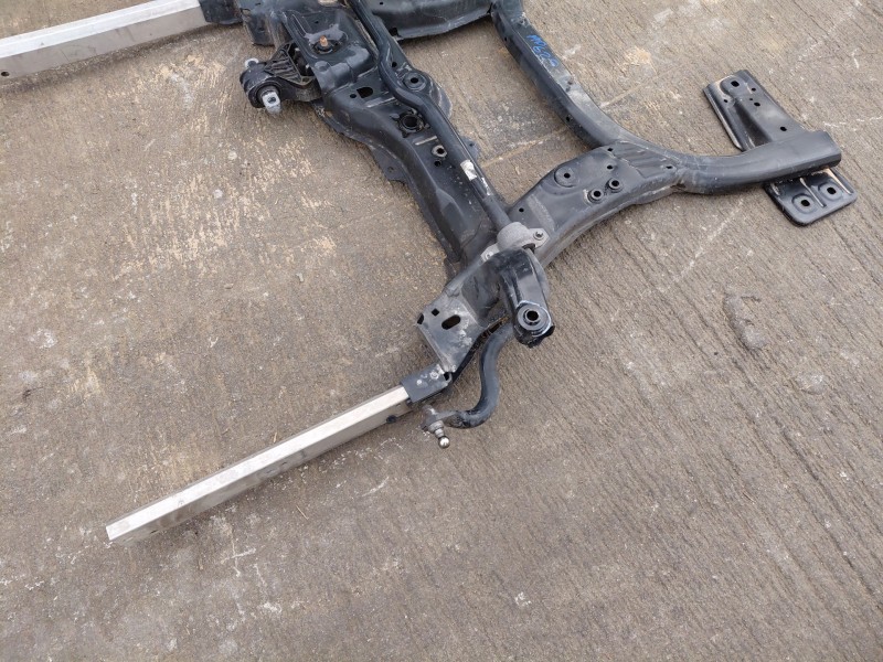 Recambio de puente delantero para mercedes-benz clase b (w246) sport referencia OEM IAM A2466200087  