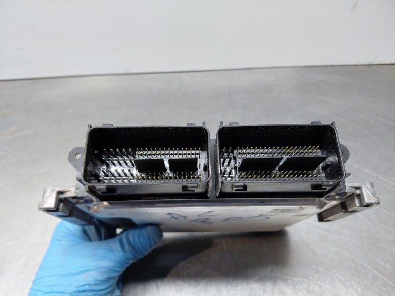 Recambio de centralita motor uce para ford focus st-line referencia OEM IAM m1t112a650aa 0281037085 l1ua128684da