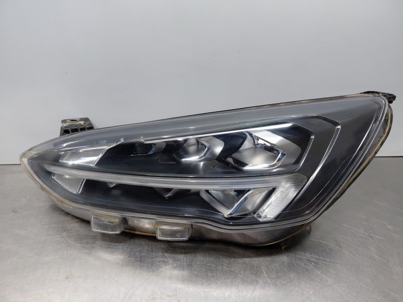 Recambio de faro izquierdo para ford focus st-line referencia OEM IAM 2824748 JX7B138626AG 