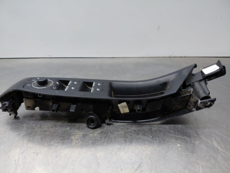 Recambio de mando elevalunas delantero izquierdo para ford focus st-line referencia OEM IAM 2557769  