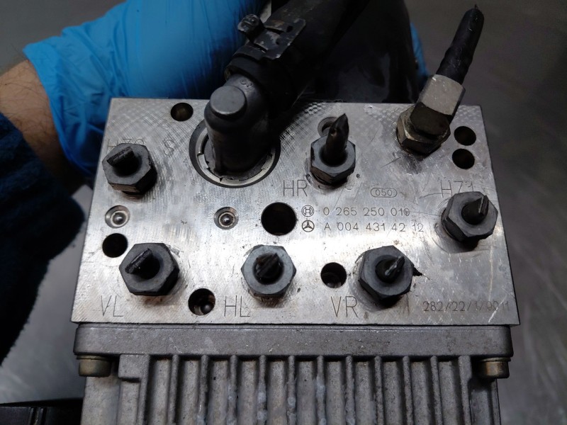 Recambio de abs para mercedes-benz clase e (w211) berlina 220 referencia OEM IAM a0044314212 0265960012 a0044314212q4