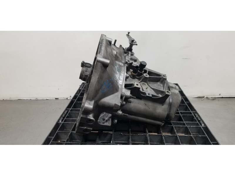 Recambio de caja cambios para peugeot bipper 1.4 hdi referencia OEM IAM 20CQ84  