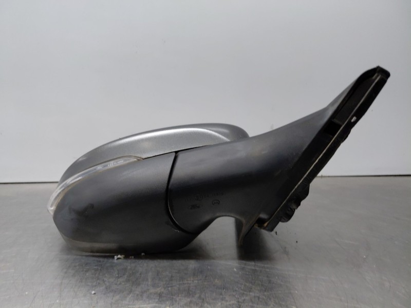 Recambio de retrovisor derecho para ford focus st-line referencia OEM IAM 2565560  