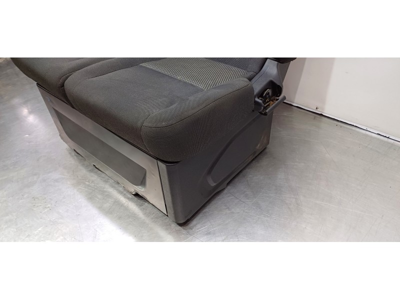 Recambio de asiento delantero derecho para ford transit custom kasten 330 l1 referencia OEM IAM 1926702 BK2162534EL 