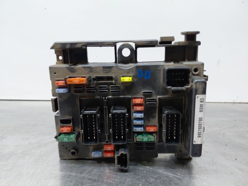 Recambio de caja reles / fusibles para peugeot 307 sw (3h) 1.6 hdi 110 referencia OEM IAM 9657608780  