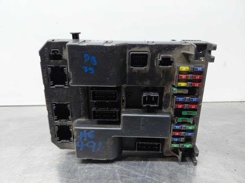 Recambio de caja reles / fusibles para peugeot 307 sw (3h) 1.6 hdi 110 referencia OEM IAM 9651197580 9651196880A 