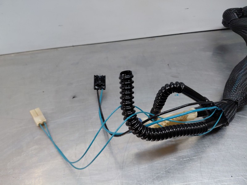 Recambio de aforador para mercedes-benz clase e (w211) berlina 220 referencia OEM IAM A2114701694  