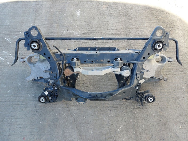 Recambio de puente trasero para volvo v90 kombi momentum referencia OEM IAM 31681543  