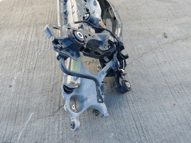 Recambio de puente trasero para volvo v90 kombi momentum referencia OEM IAM 31681543  