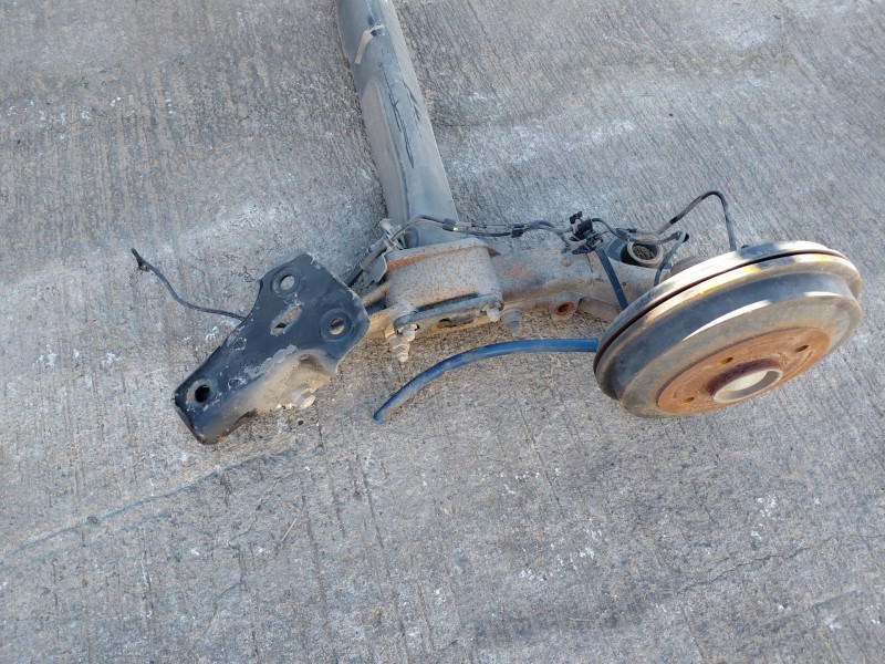 Recambio de puente trasero para peugeot 1007 dolce referencia OEM IAM 5148J2  