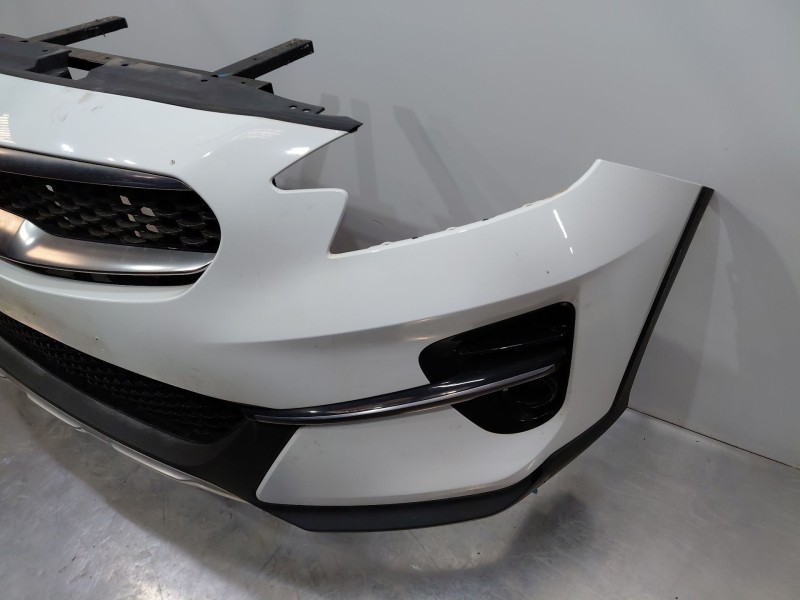 Recambio de paragolpes delantero para kia xceed tech referencia OEM IAM 86511J7CA0 86350J7CB0 86512J7CA0