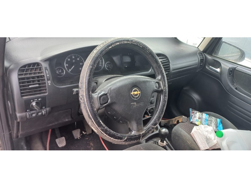 opel zafira a del año 2004