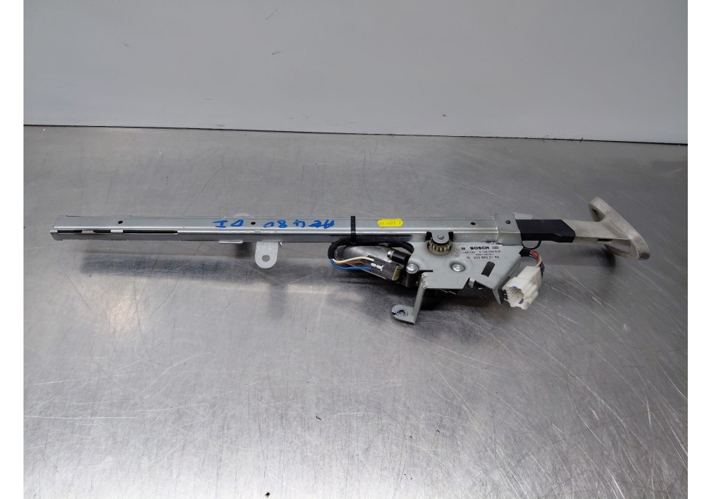 Recambio de cinturon seguridad delantero izquierdo para mercedes-benz clk (c209) clk 270 cdi (209.316) referencia OEM IAM   