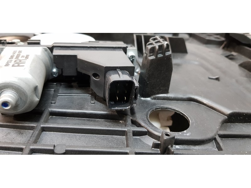 Recambio de elevalunas trasero derecho para kia carens ( ) concept referencia OEM IAM 83460A4010  