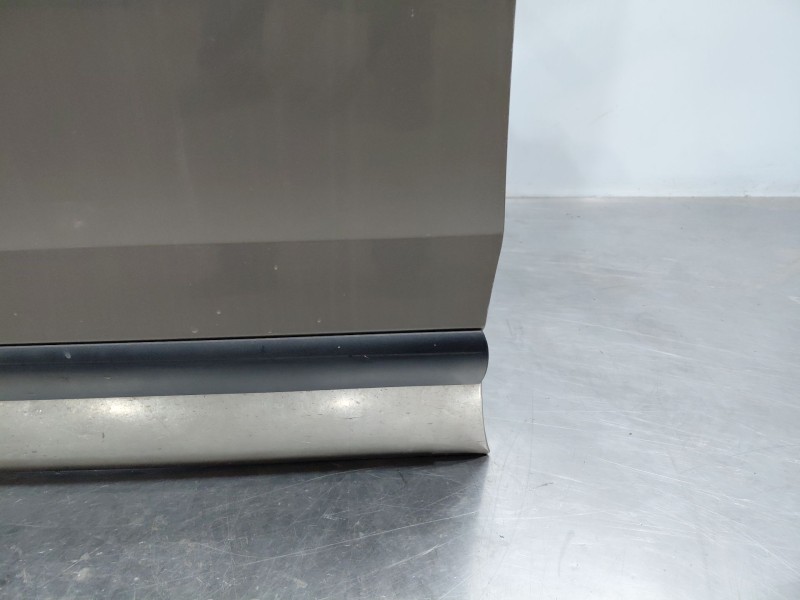 Recambio de puerta delantera izquierda para peugeot 3008 style referencia OEM IAM 9002AR  