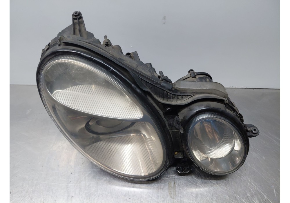 Recambio de faro derecho para mercedes-benz clase e (w211) e 270 cdi (211.016) referencia OEM IAM A2118202061  