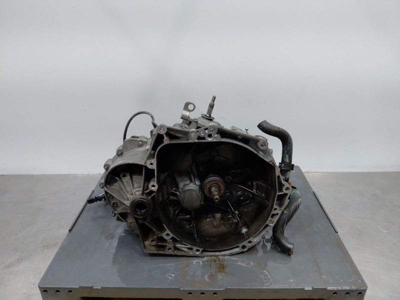 Recambio de caja cambios para peugeot 3008 style referencia OEM IAM 20AE67  