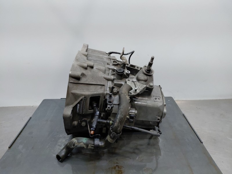 Recambio de caja cambios para peugeot 3008 style referencia OEM IAM 20AE67  