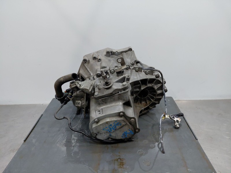 Recambio de caja cambios para peugeot 3008 style referencia OEM IAM 20AE67  