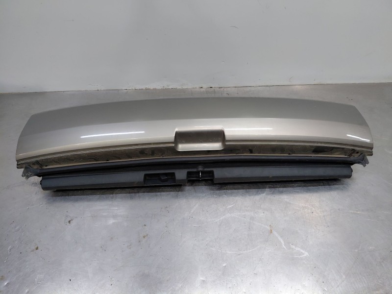 Recambio de porton trasero para peugeot 3008 style referencia OEM IAM 1611893080  