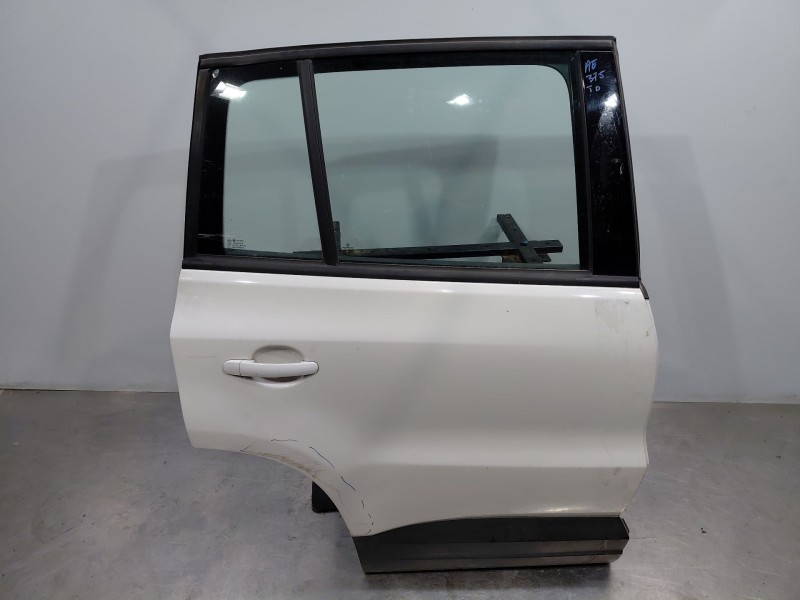 Recambio de puerta trasera derecha para volkswagen tiguan (5n1) advance referencia OEM IAM 5N0833056A  