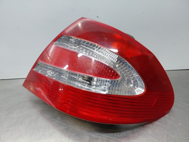 Recambio de piloto trasero derecho para mercedes-benz clk (c209) clk 270 cdi (209.316) referencia OEM IAM A2098200264  