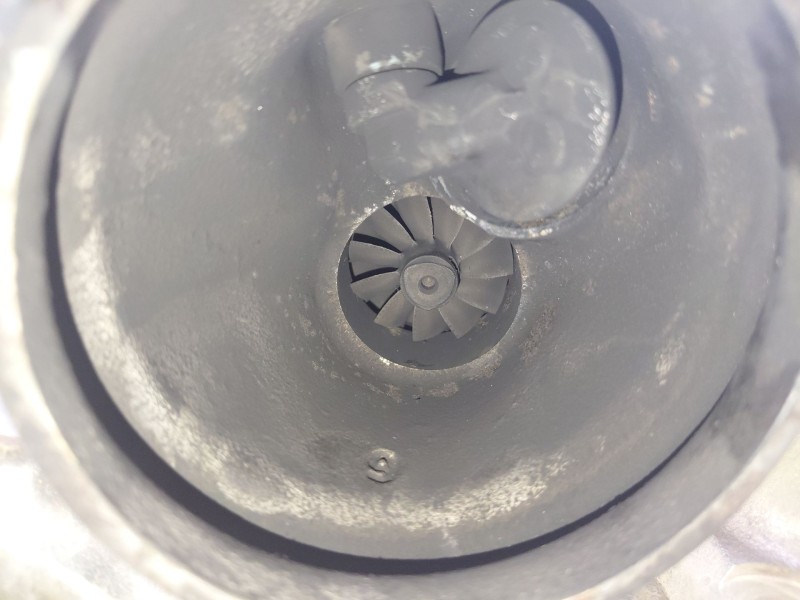 Recambio de turbocompresor para peugeot 3008 style referencia OEM IAM 9812723880  