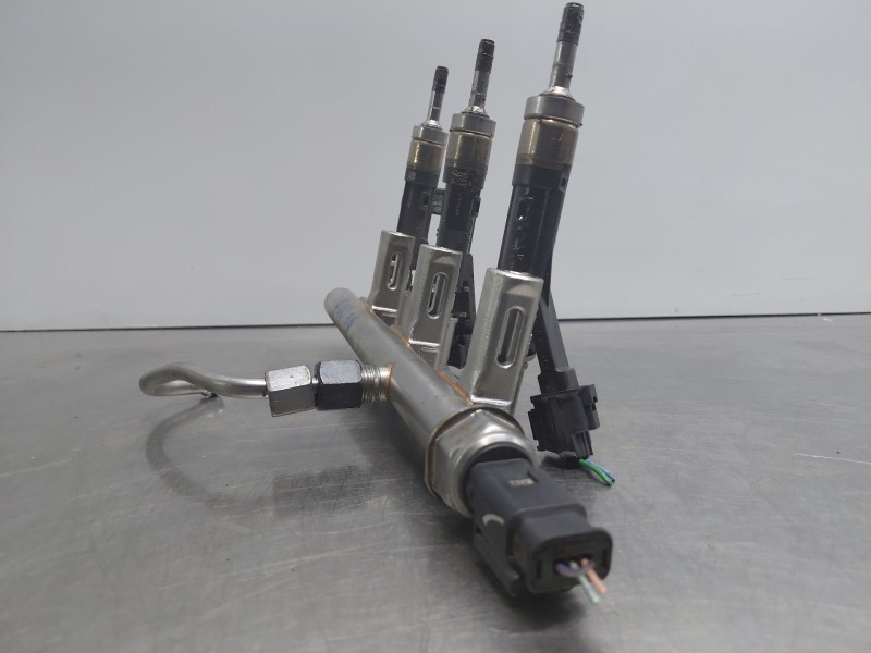 Recambio de rampa inyectora para peugeot 3008 style referencia OEM IAM 9802438180  