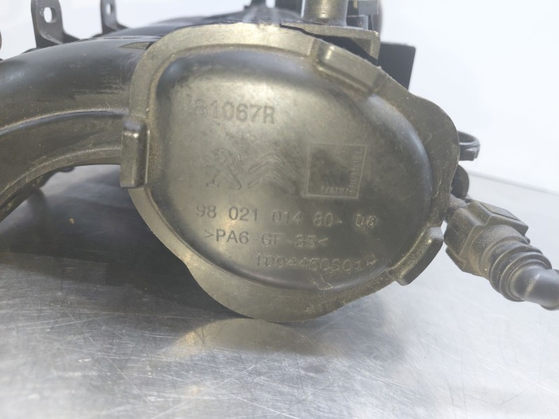 Recambio de colector admision para peugeot 3008 style referencia OEM IAM 9802101480  