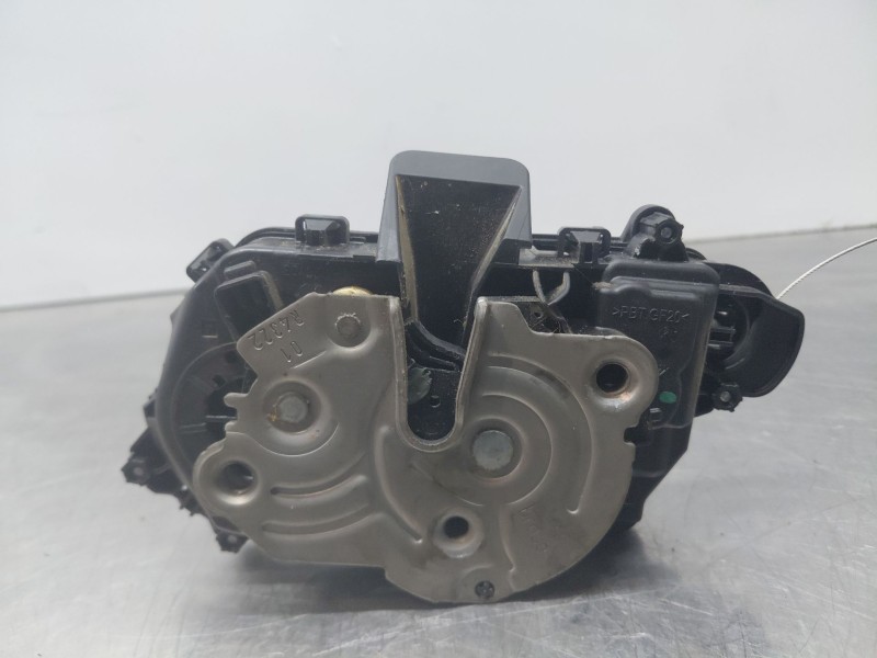 Recambio de cerradura puerta lateral derecha para volkswagen caddy v cargo referencia OEM IAM 7LA843604T  