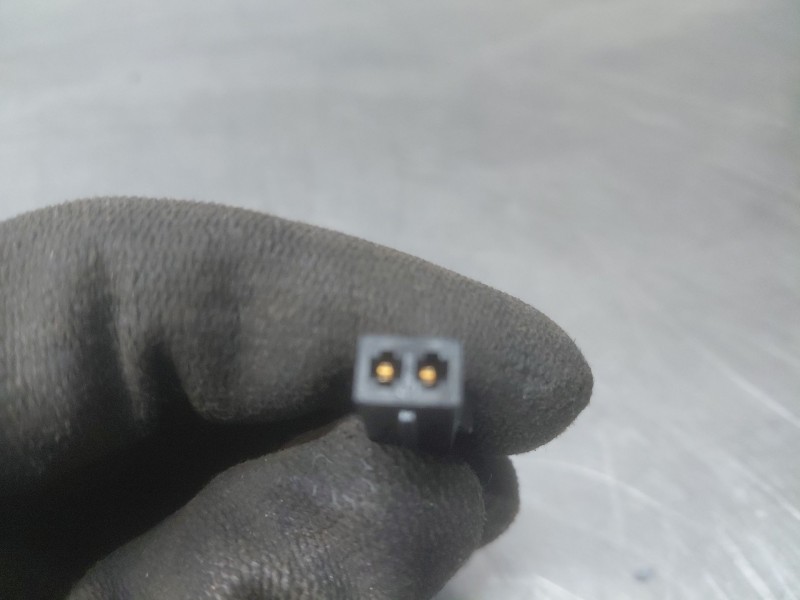 Recambio de enganche del cinturon delantero izq para volkswagen caddy v cargo referencia OEM IAM 7T0857755MNB  